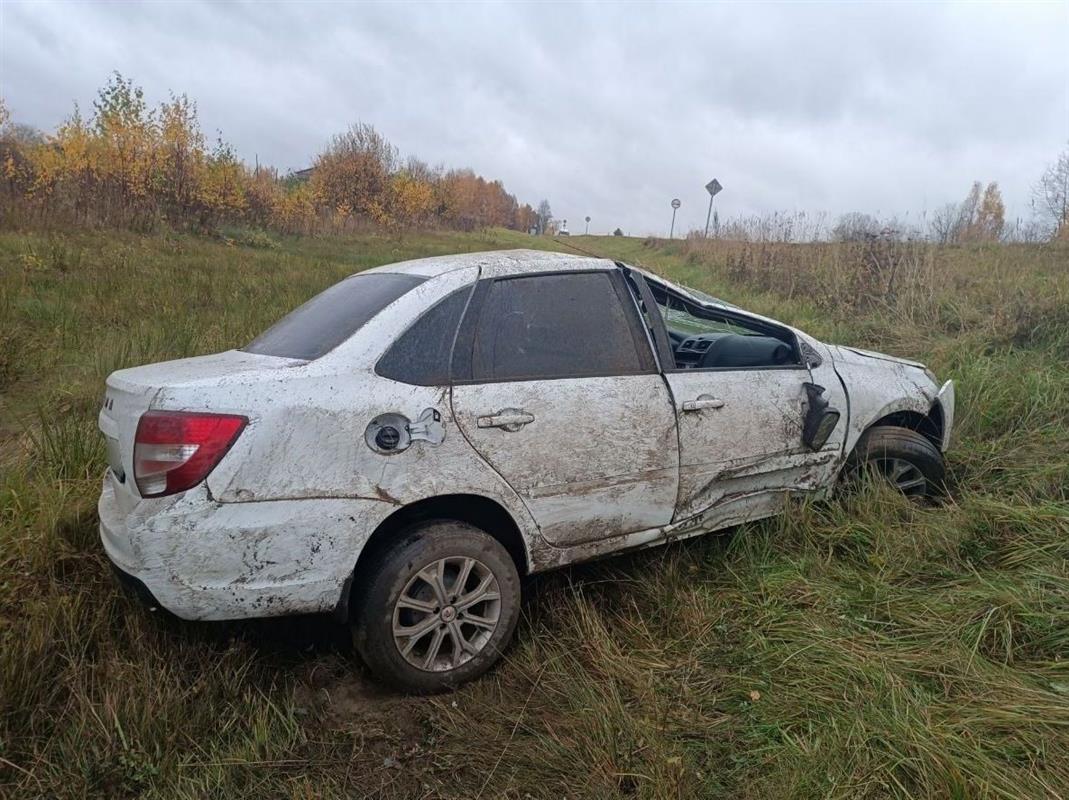 Водитель спровоцировала ДТП на костромской трассе: пострадал пассажир авто