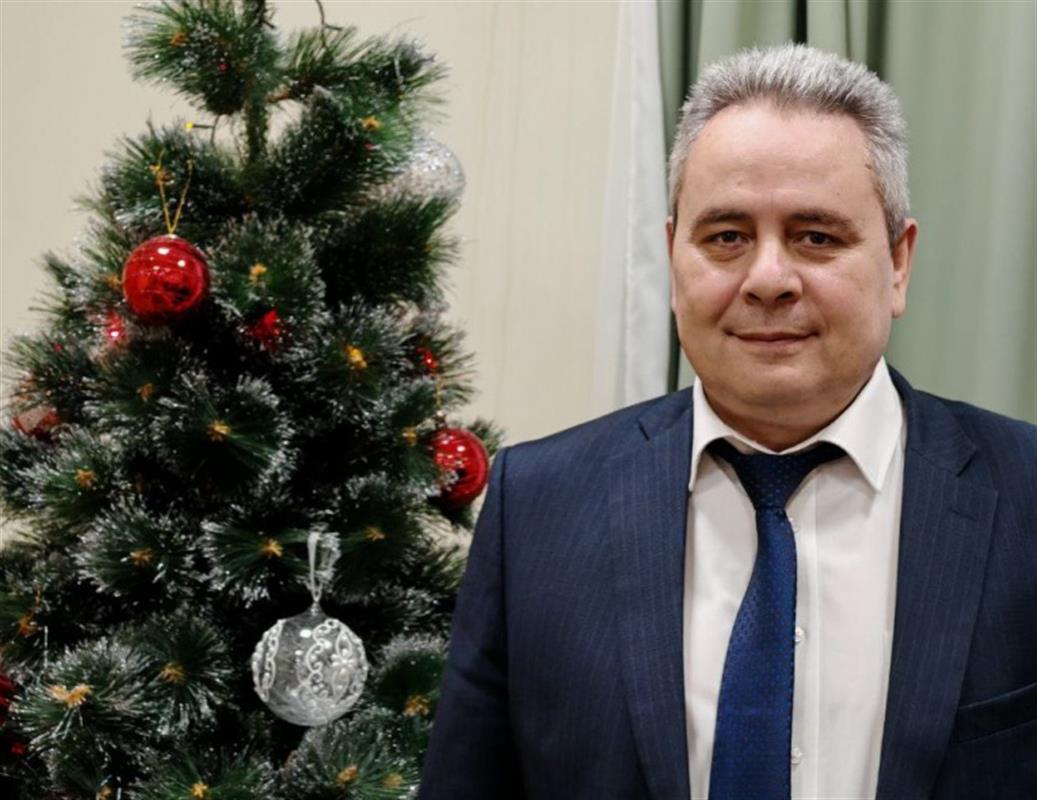 Глава Алексей Смирнов поздравляет костромичей с наступающим Новым годом
