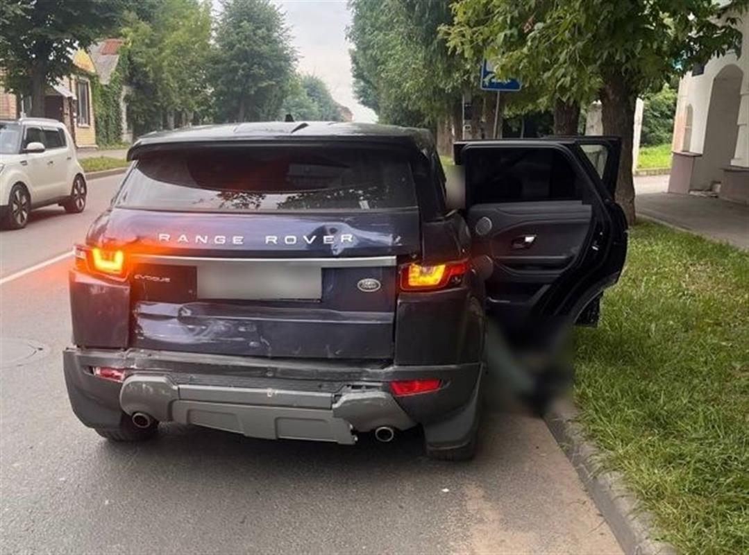 При столкновении двух автомобилей в Костроме пострадал несовершеннолетний пассажир
