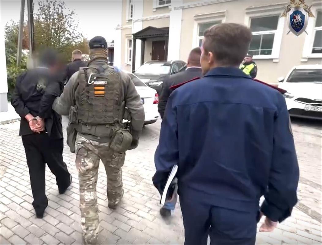Четверо костромичей задержали по подозрению в организации незаконной миграции