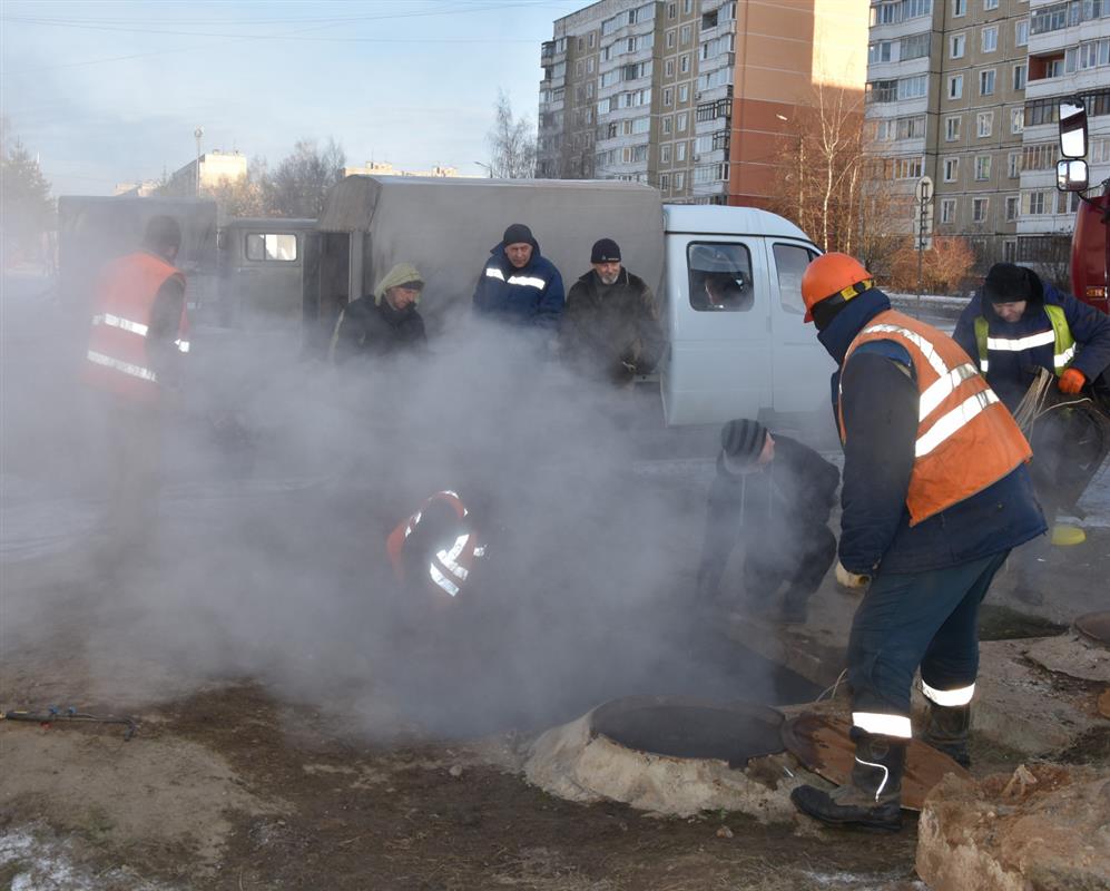 Бригады ТГК-2 cегодня работают на 13 участках тепловых сетей в Костроме