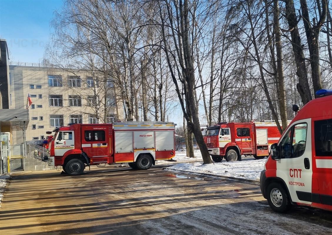 В костромском музыкальном колледже прошли учения пожарных