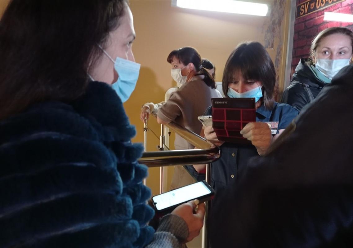 Нет хода без QR-кода: непривитых костромичей не будут пускать в торговые центры 