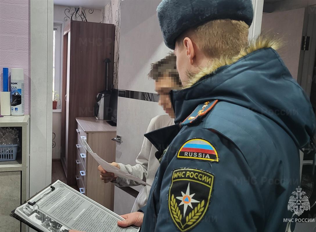 Некоторые костромские семьи посетила специальная комиссия

