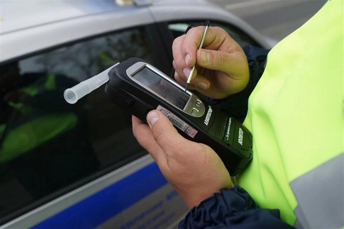 Алкоголь довел костромского автолюбителя до двух уголовных дел