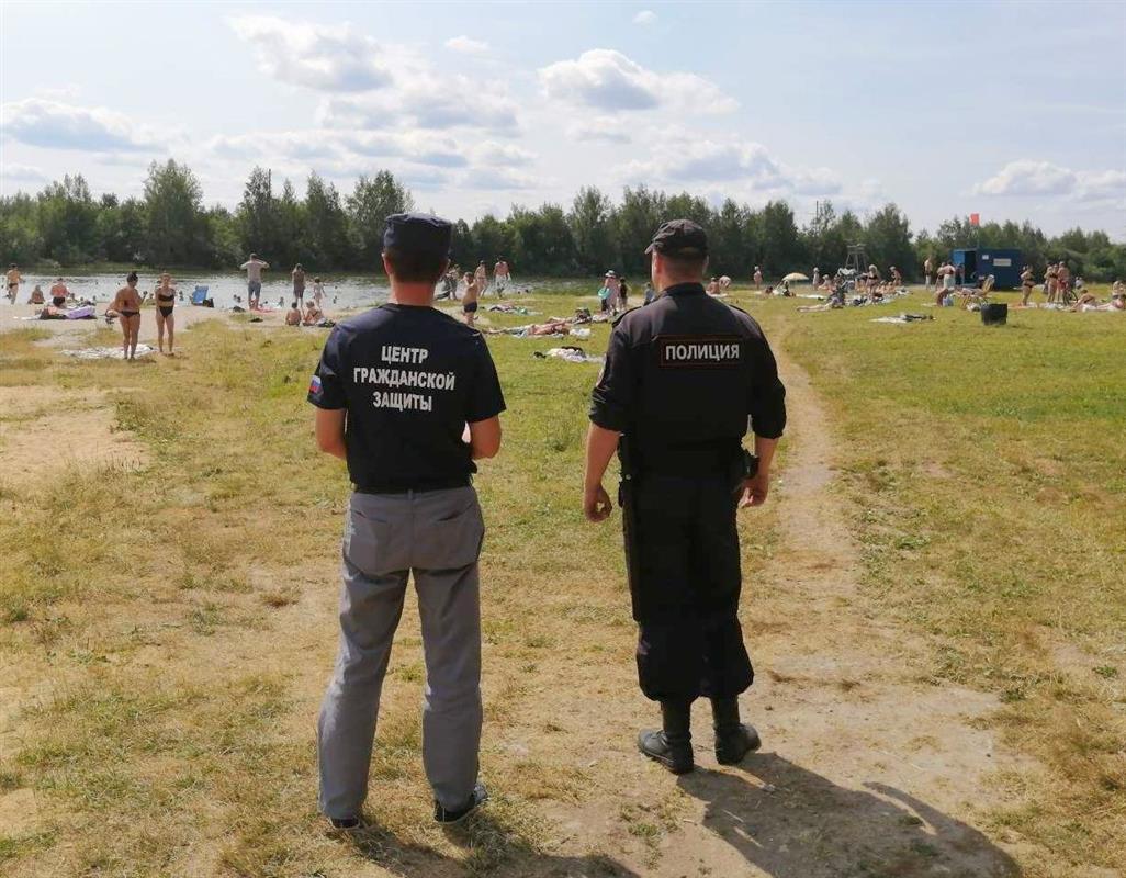 В жаркую погоду спасатели будут дежурить на костромских пляжах дотемна