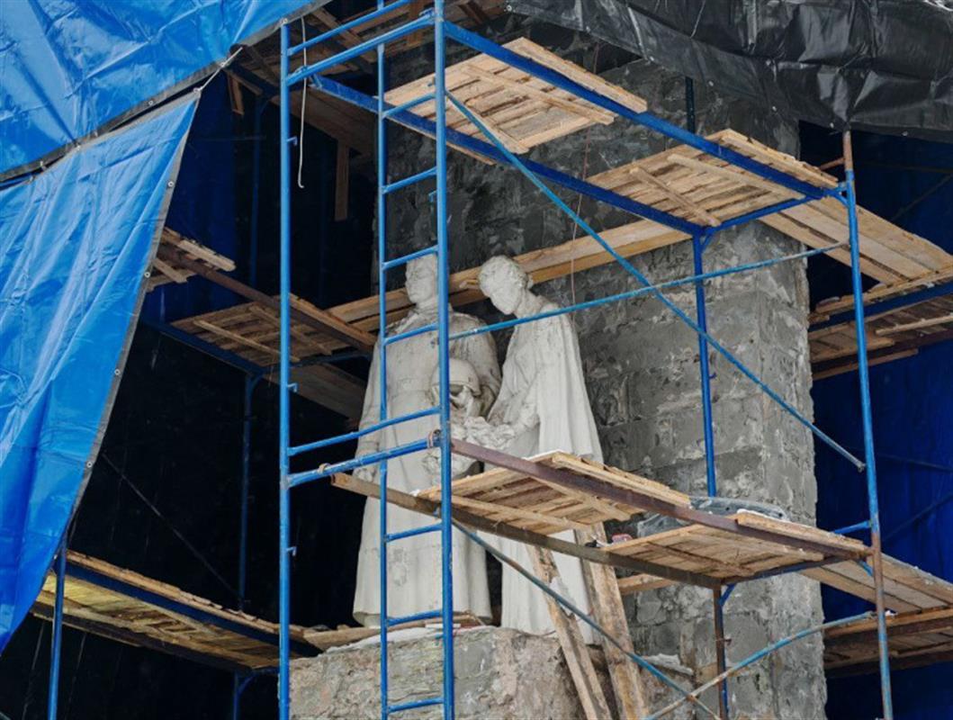 В Костроме капитально отремонтировали мемориал «Вечный огонь»
