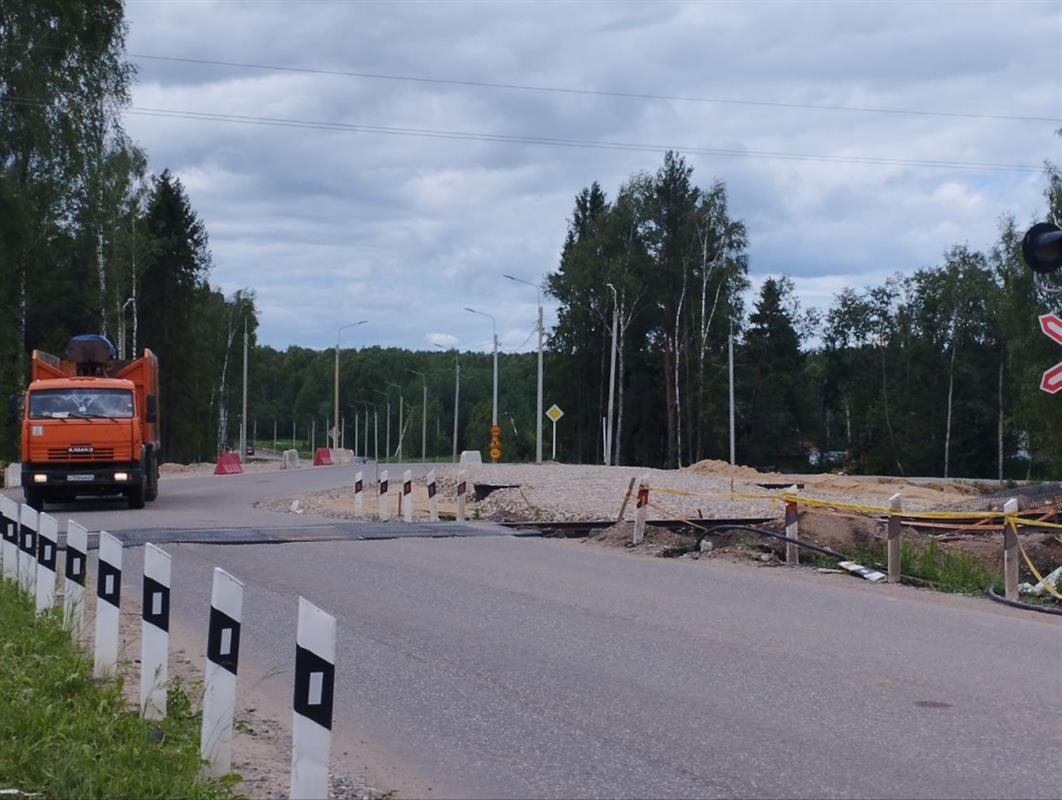 В Костроме продолжают обустройство новой дороги в районе улицы Галичской