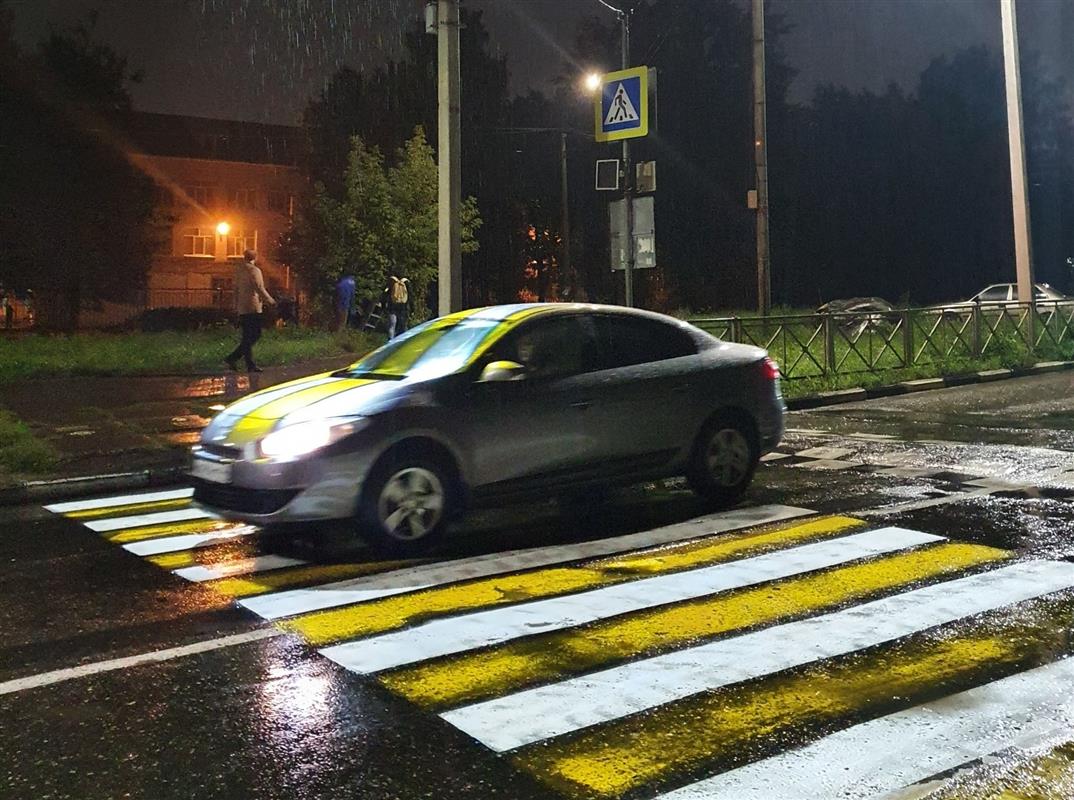 В Костроме оборудуют ещё два проекционных пешеходных перехода