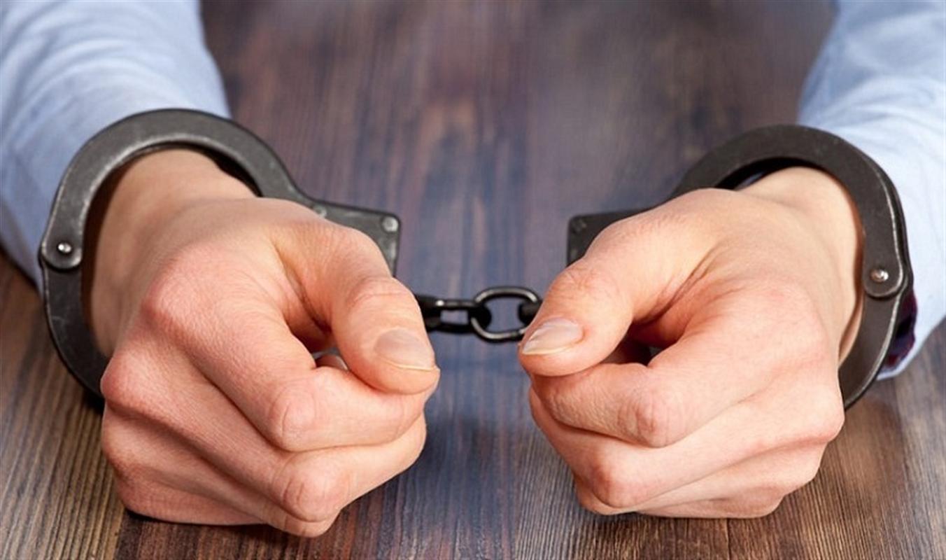 Грабители вынесли из квартиры в Костроме мужские духи и пельмени