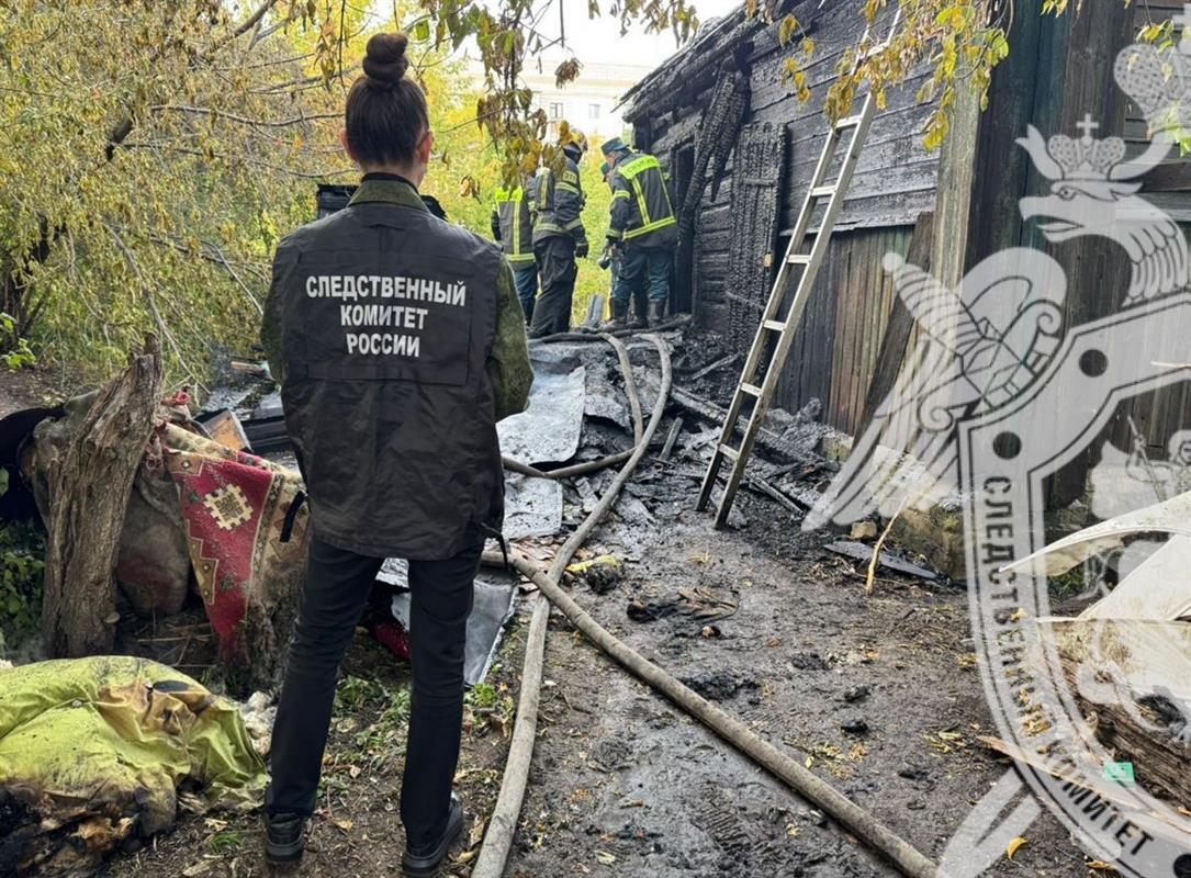 В сгоревшем нежилом доме на улице Полянской в Костроме обнаружили тела двух человек