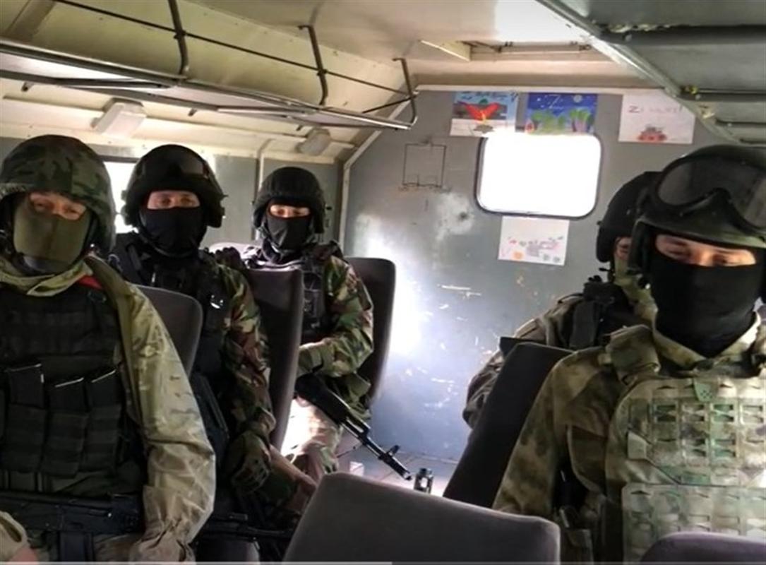 Бойцы Росгвардии с передовой поздравили юных костромичей с Днем защиты детей