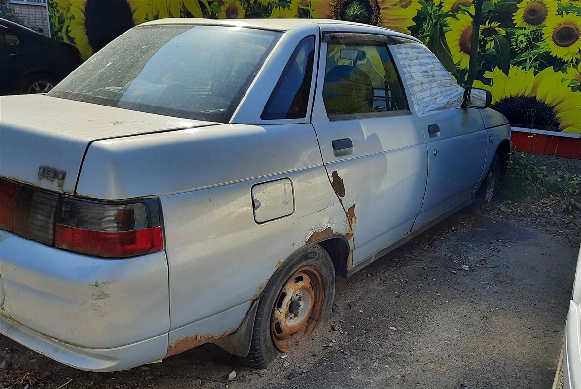 Костромичей штрафуют за брошенные во дворах автомобили
