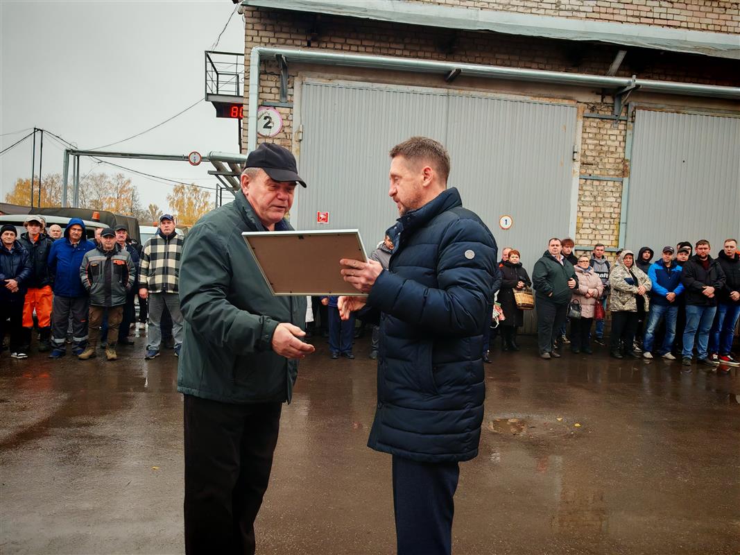 Костромские дорожники получили награды в преддверии профессионального праздника
