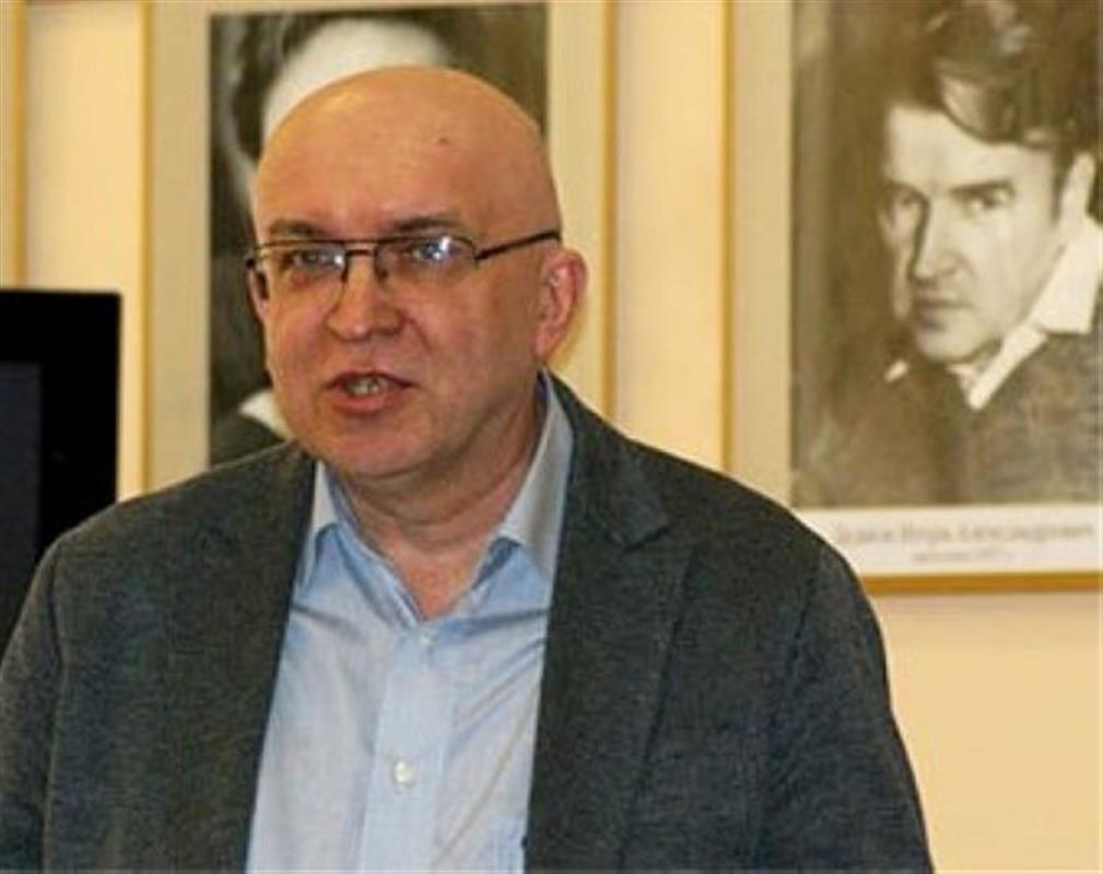 Костромской поэт Александр Бугров представит свою новую книгу стихов