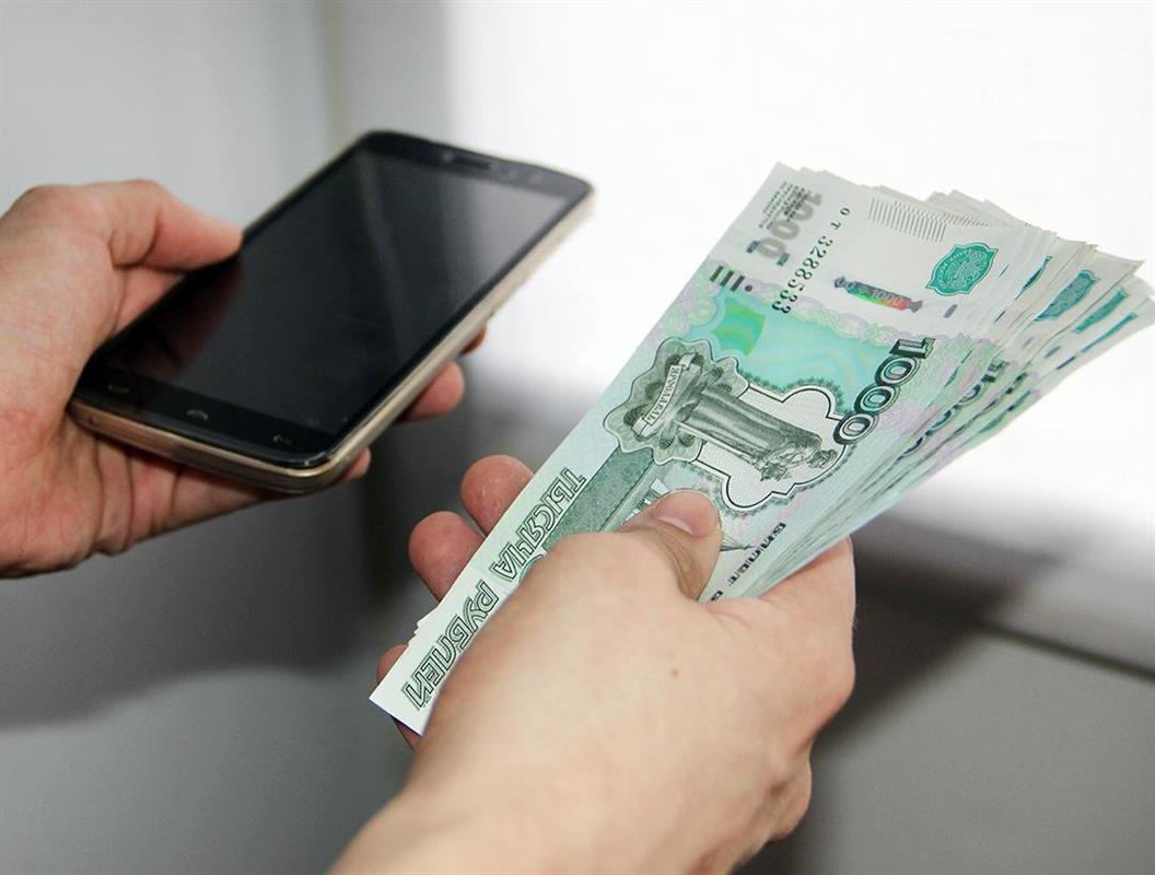 После общения с мошенниками костромская пенсионерка осталась без квартиры и денег
