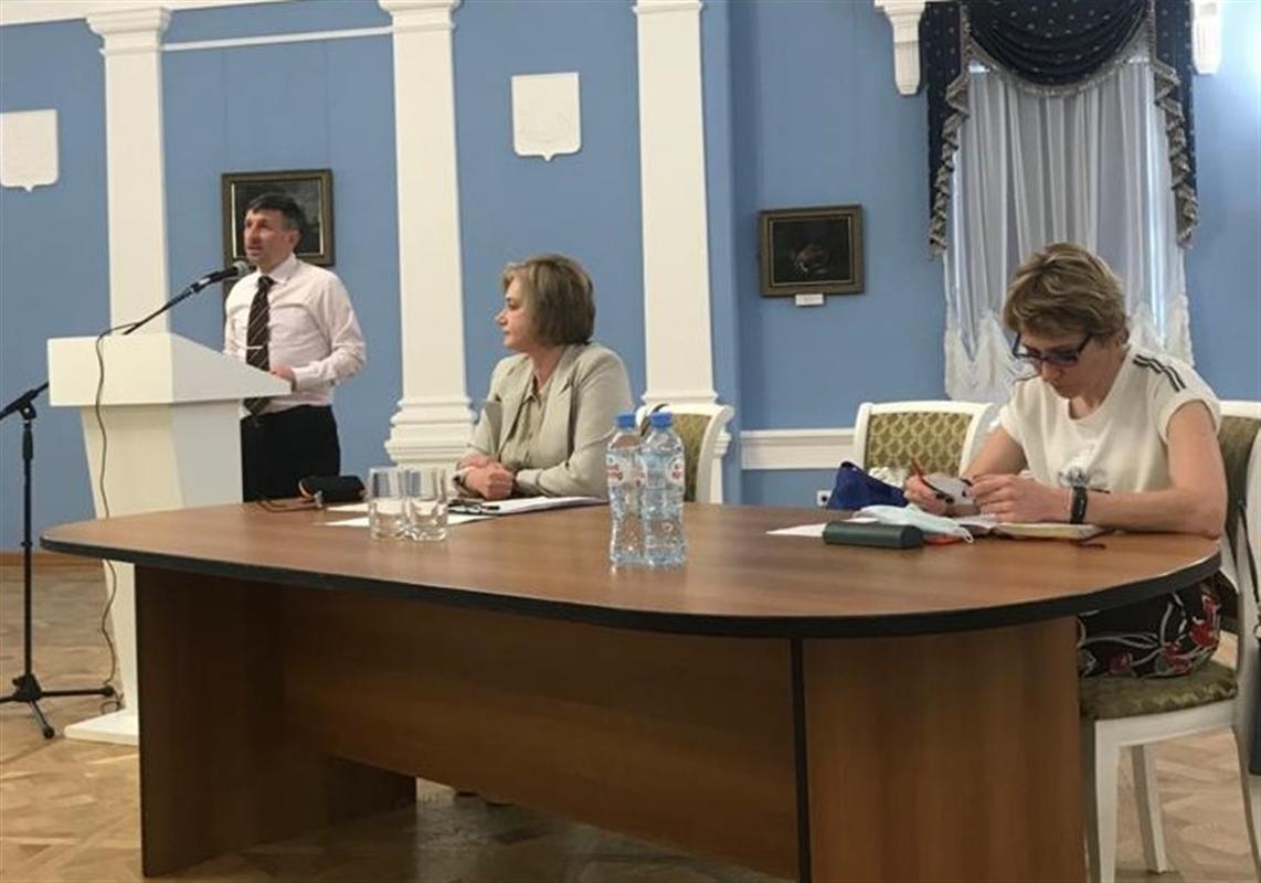 Костромским экскурсоводам рассказали об изменениях в законодательстве по туризму
