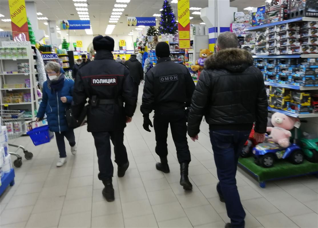 Губернатор велел строго наказывать нарушителей масочного режима