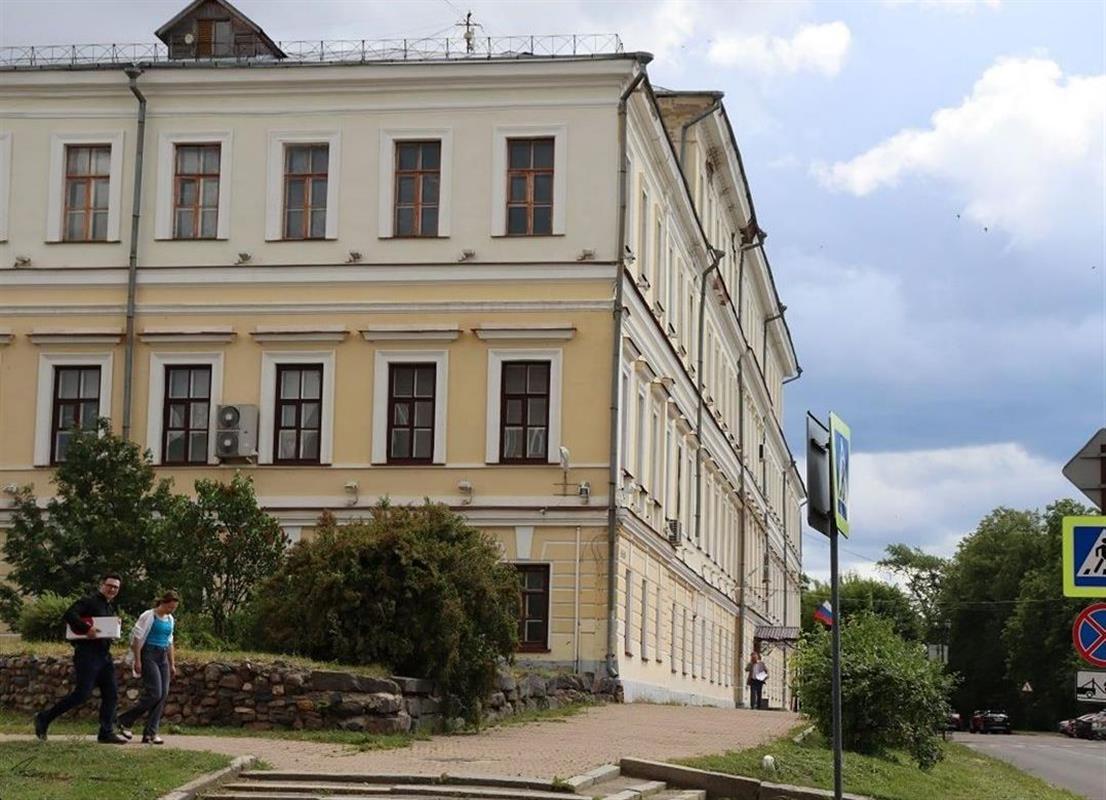Костромские студенты всё чаще выбирают обучение по целевым договорам