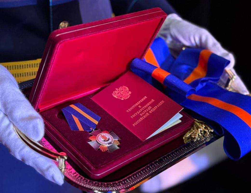 331-му гвардейскому парашютно-десантному Костромскому полку вручён Орден Кутузова