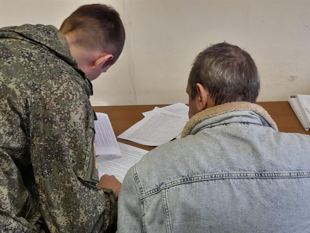 «Будем приближать нашу Победу»: костромичи подписывают контракты с Минобороны