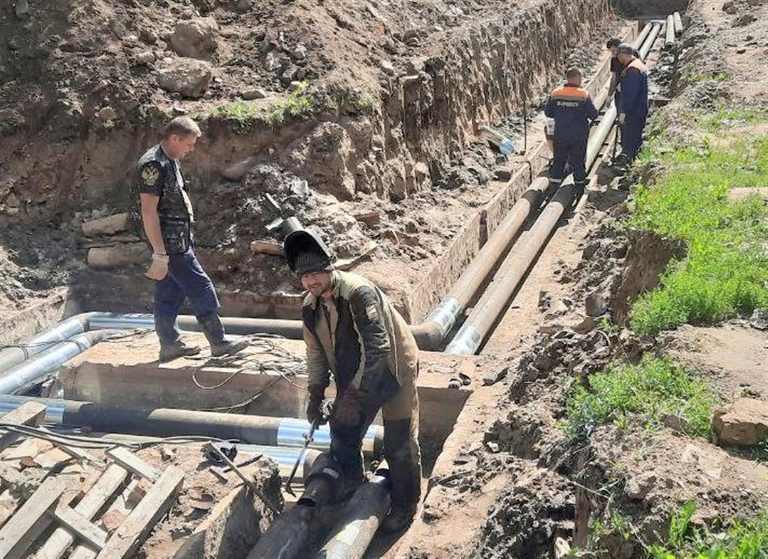 Сегодня на костромских улицах устраняют повреждения на 6 участках теплосетей