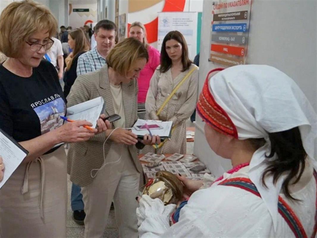 Костромичи претендуют на победу в конкурсе «Туристский сувенир «Золотого кольца»