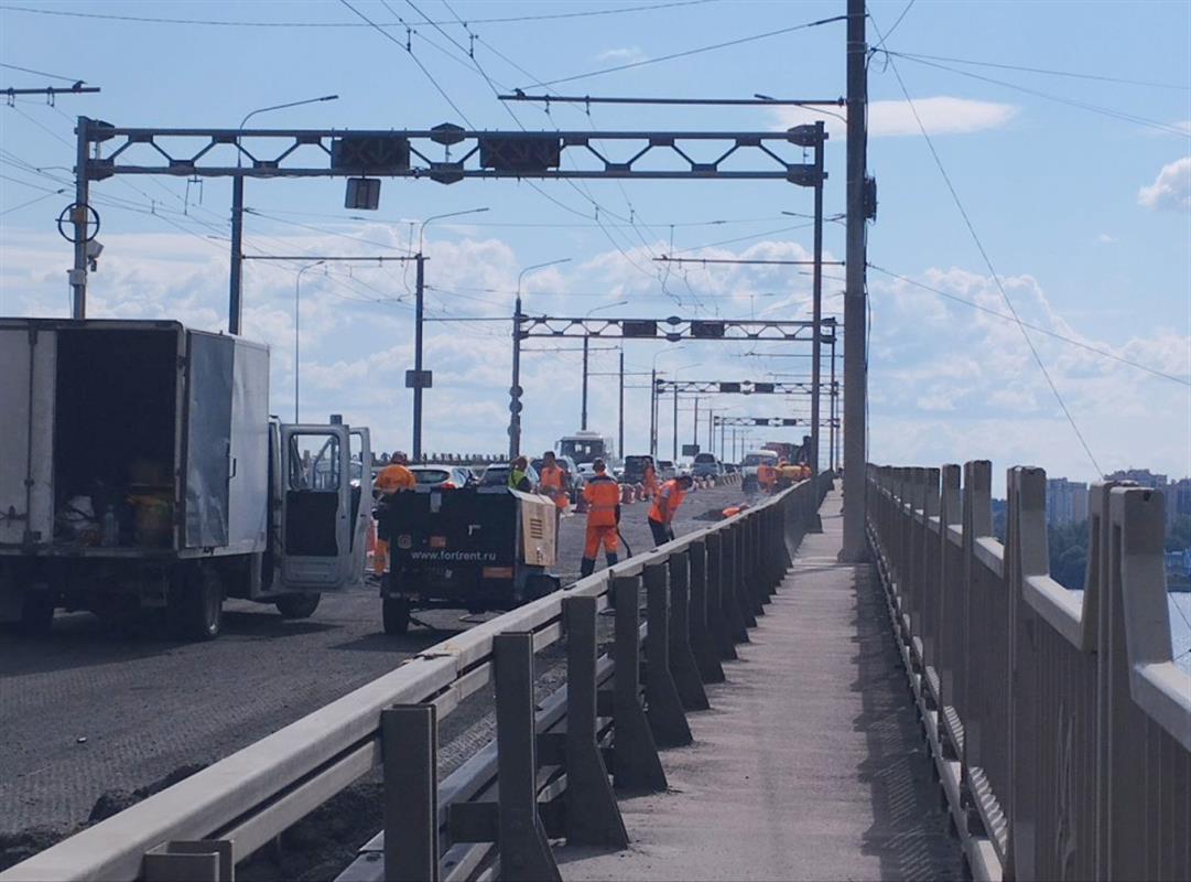 На костромском мосту подрядчик готовит основание под устройство гидроизоляции