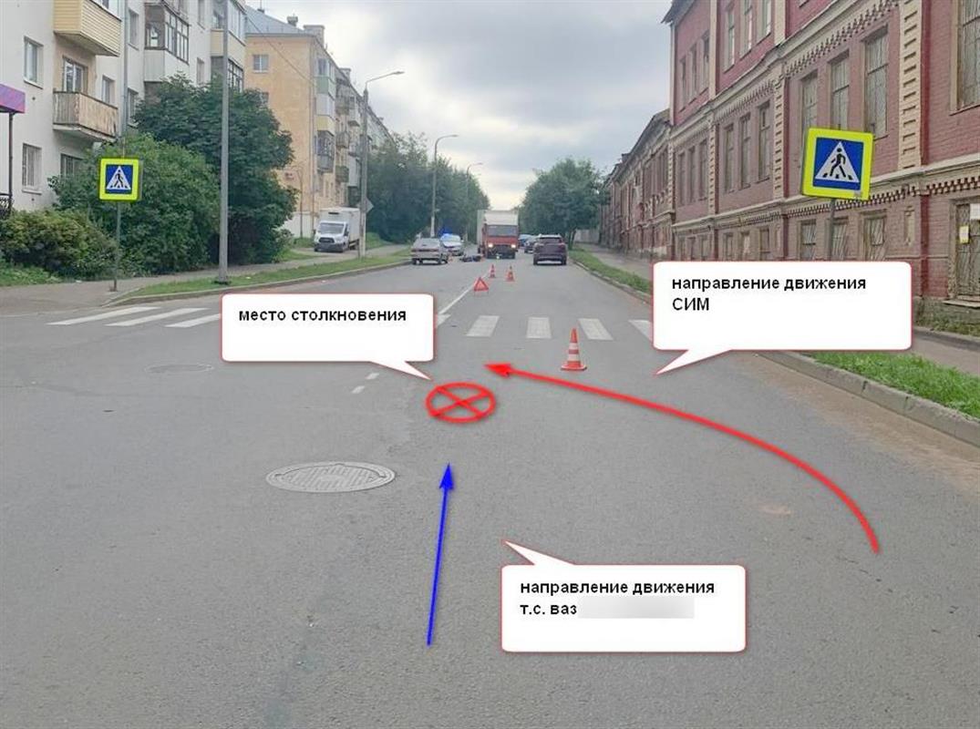 Мужчина на электроскутере столкнулся с автомобилем на перекрёстке в Костроме 