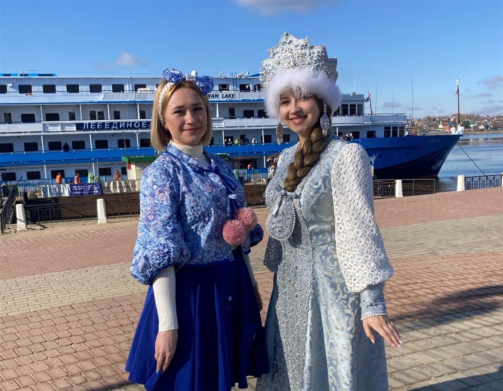 В Кострому прибыли первые в этом сезоне теплоходы с туристами