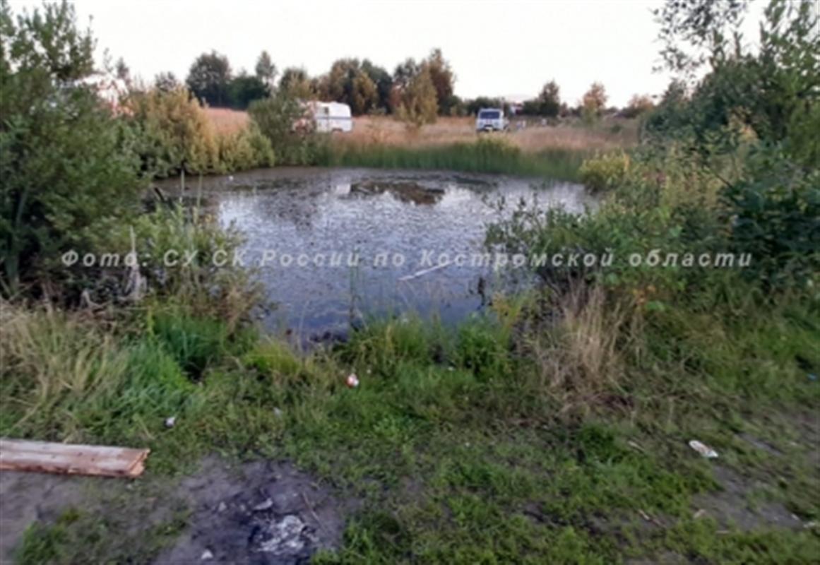 Молодой мужчина купался в пруду и утонул