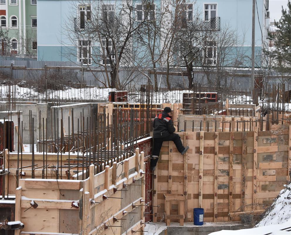 В Костроме завершается устройство фундамента дополнительного корпуса школы №30