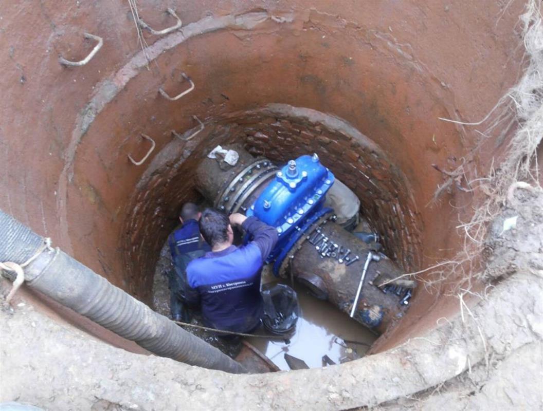 Бригады «Костромагорводоканала» отремонтируют водовод на улице Катушечной