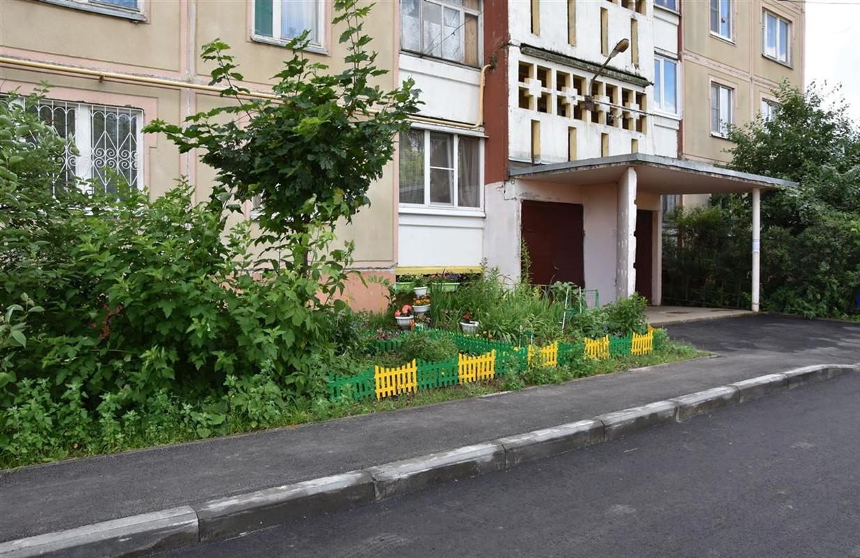 Три десятка дворов благоустроили в Костроме по нацпроекту
