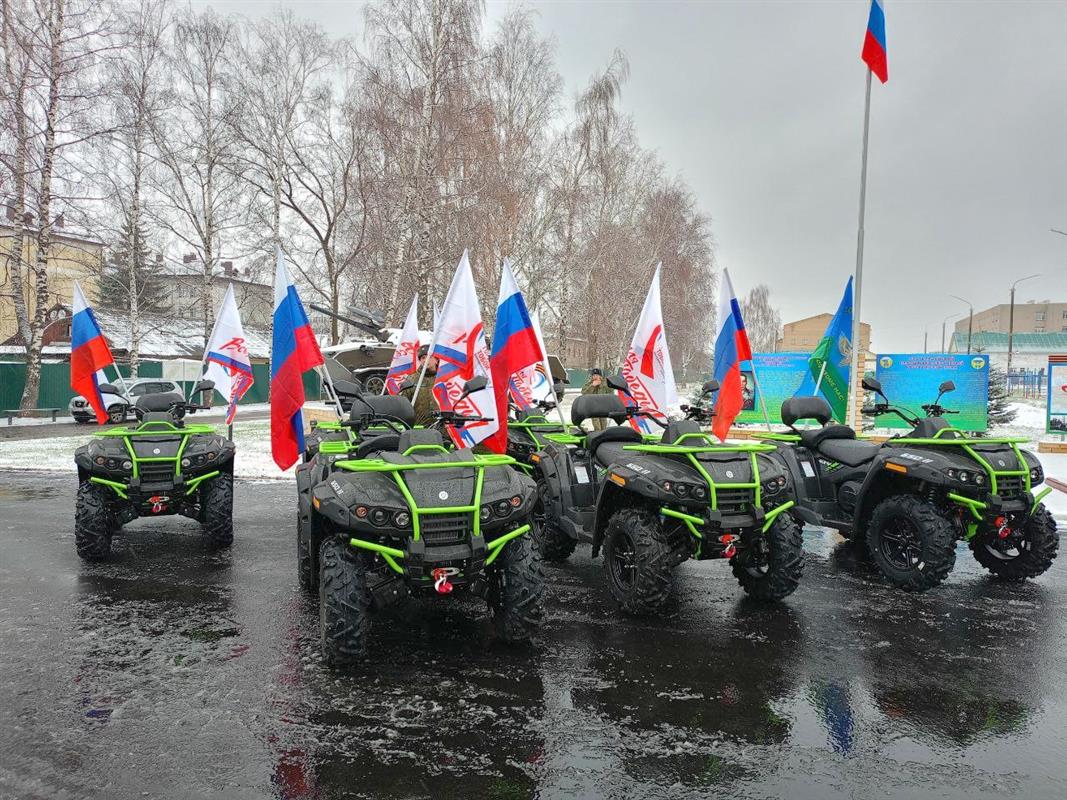 Новую партию квадроциклов отправили из Костромской области в зону СВО