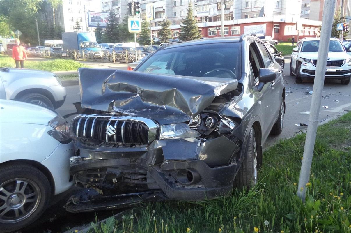 Госавтоинспекторы назвали три самых аварийных дорожных участка в Костроме