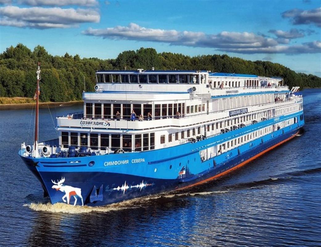 В Кострому прибыли первые в этом году туристические теплоходы
