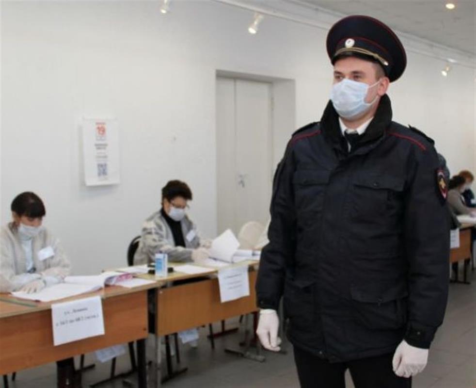 Костромские полицейские следят за правопорядком на выборах