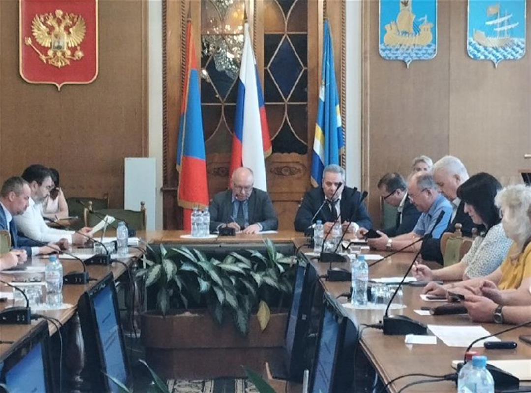 Глава Алексей Смирнов представил депутатам отчёт о работе администрации Костромы за год