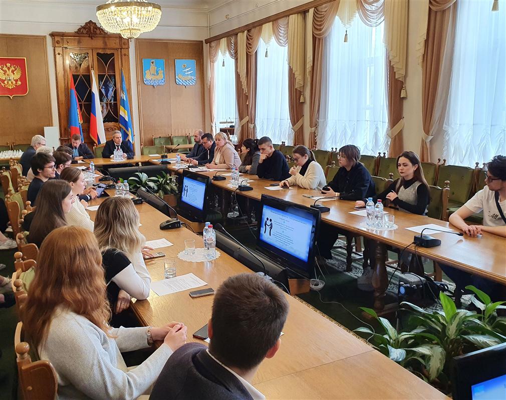 Студенты РАНХ познакомились с опытом реализации нацпроектов в Костроме
