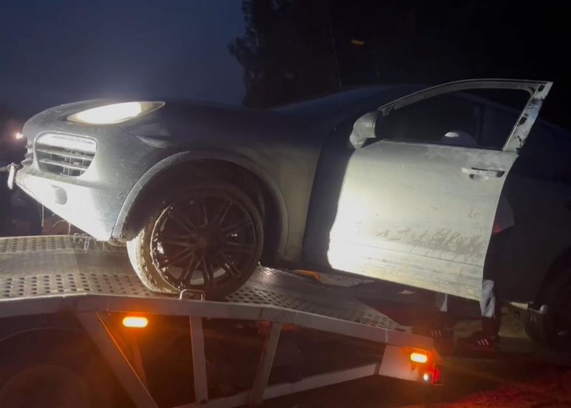 Водителя без прав, пытавшегося скрыться от автоинспекторов, задержали
