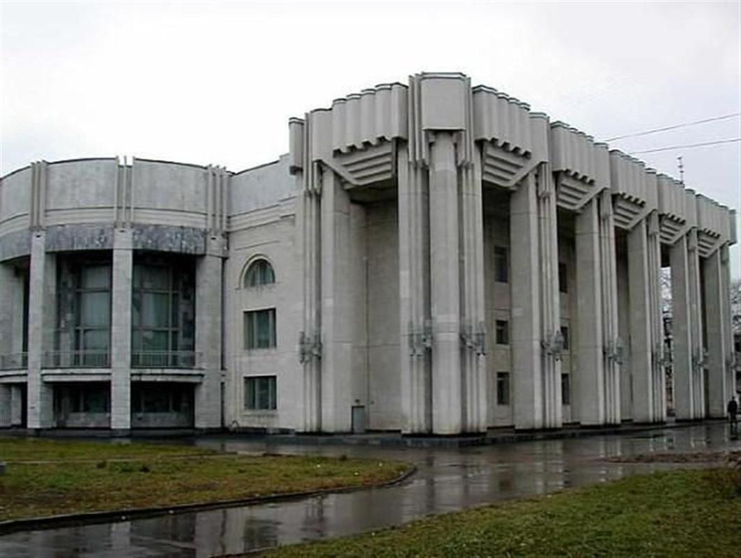 В Костроме начинают приводить в порядок сквер и овраг в районе улицы Подлипаева.