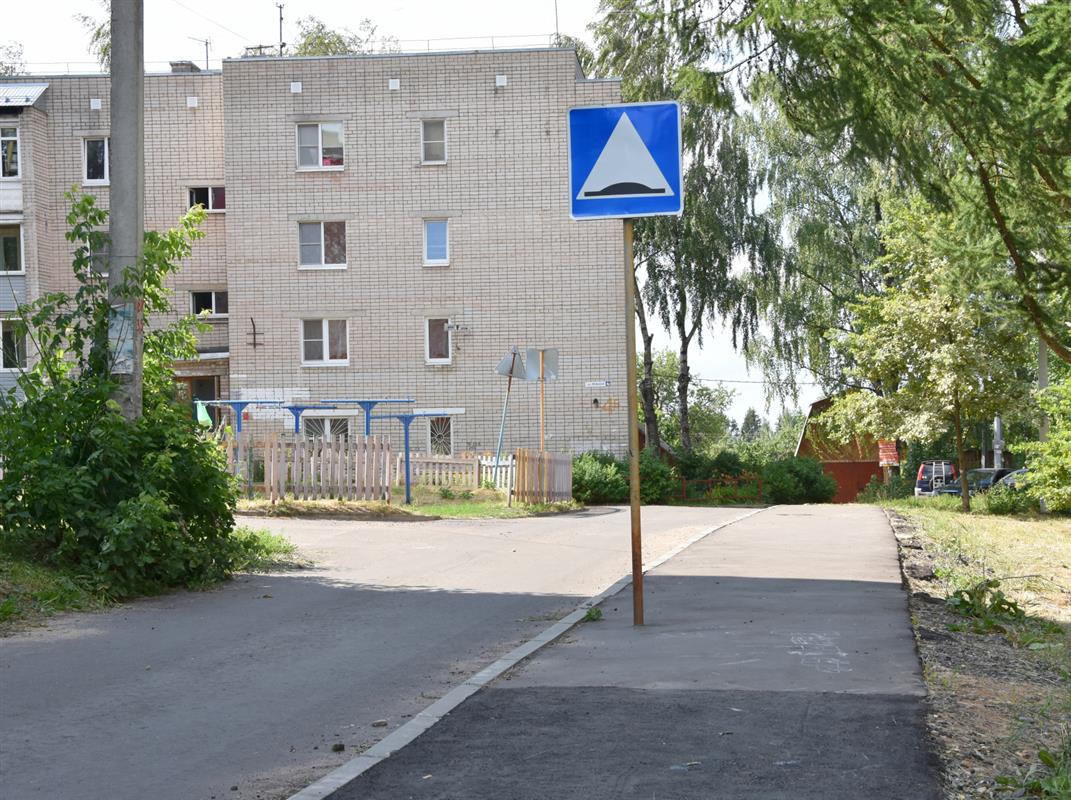 Ещё у нескольких десятков костромских соцобъектов привели в порядок подъездные пути 