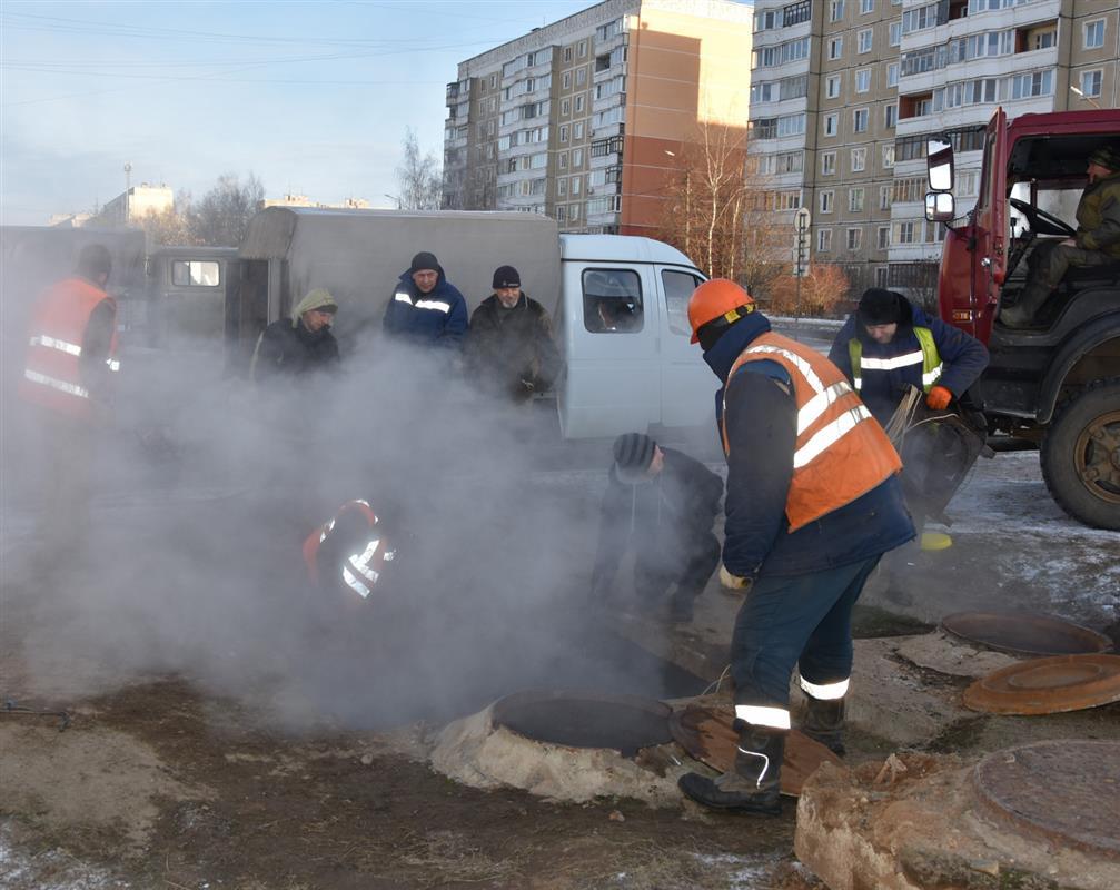 Бригады ТГК-2 сегодня работают на 15 участках тепловых сетей в Костроме