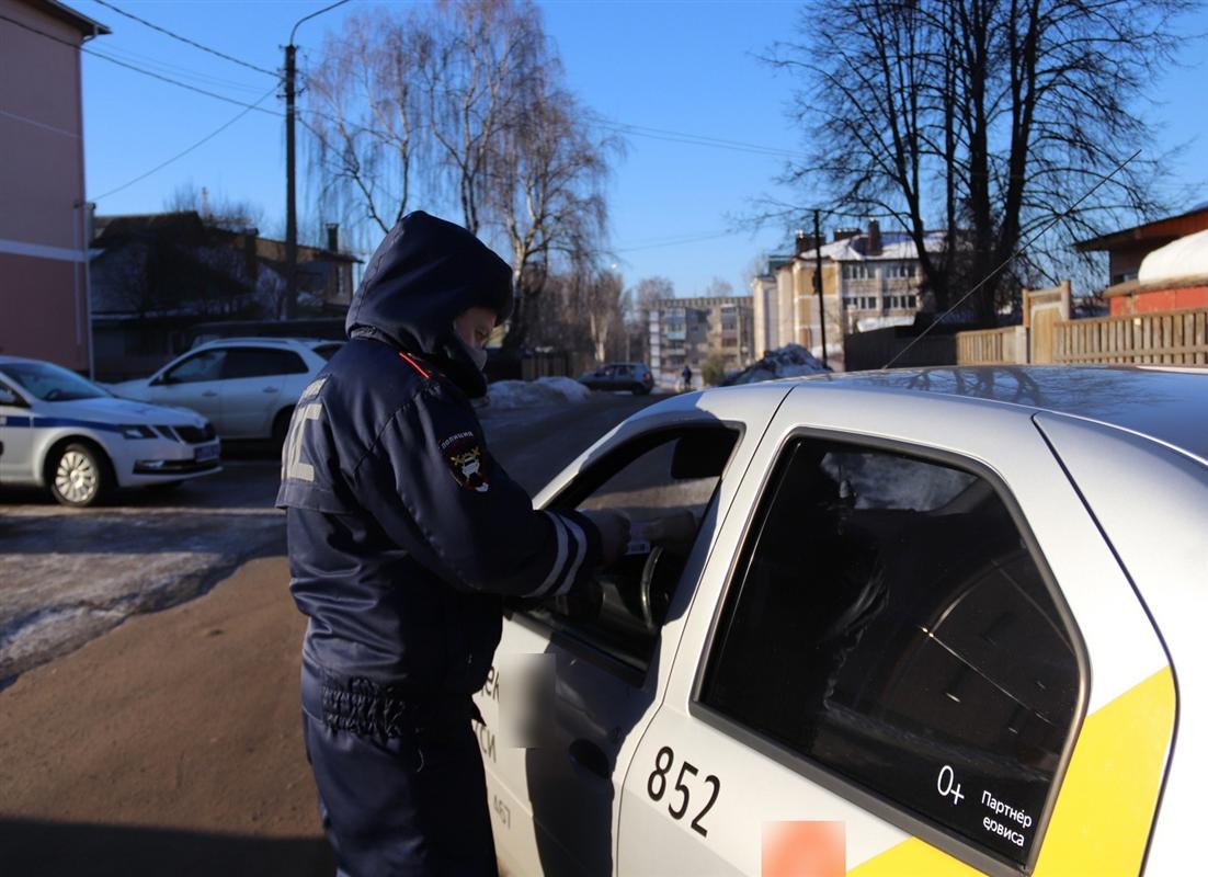 На костромских дорогах за пьяную езду задержали 18 автолюбителей 