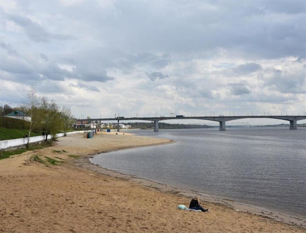 В Костроме началась подготовка в пляжному сезону
