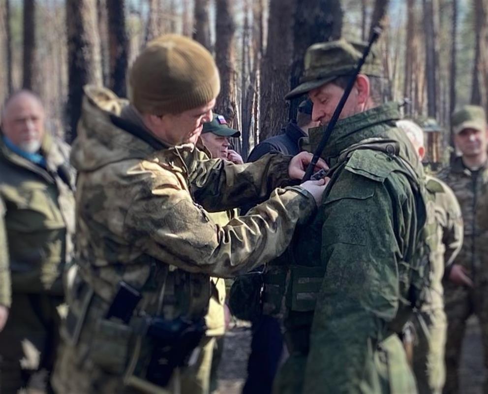 Костромские военнослужащие в зоне СВО получили заслуженные боевые награды

