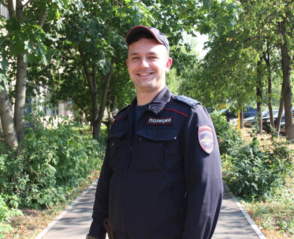 Костромской полицейский задержал курьера, забиравшего деньги у обманутых пенсионеров