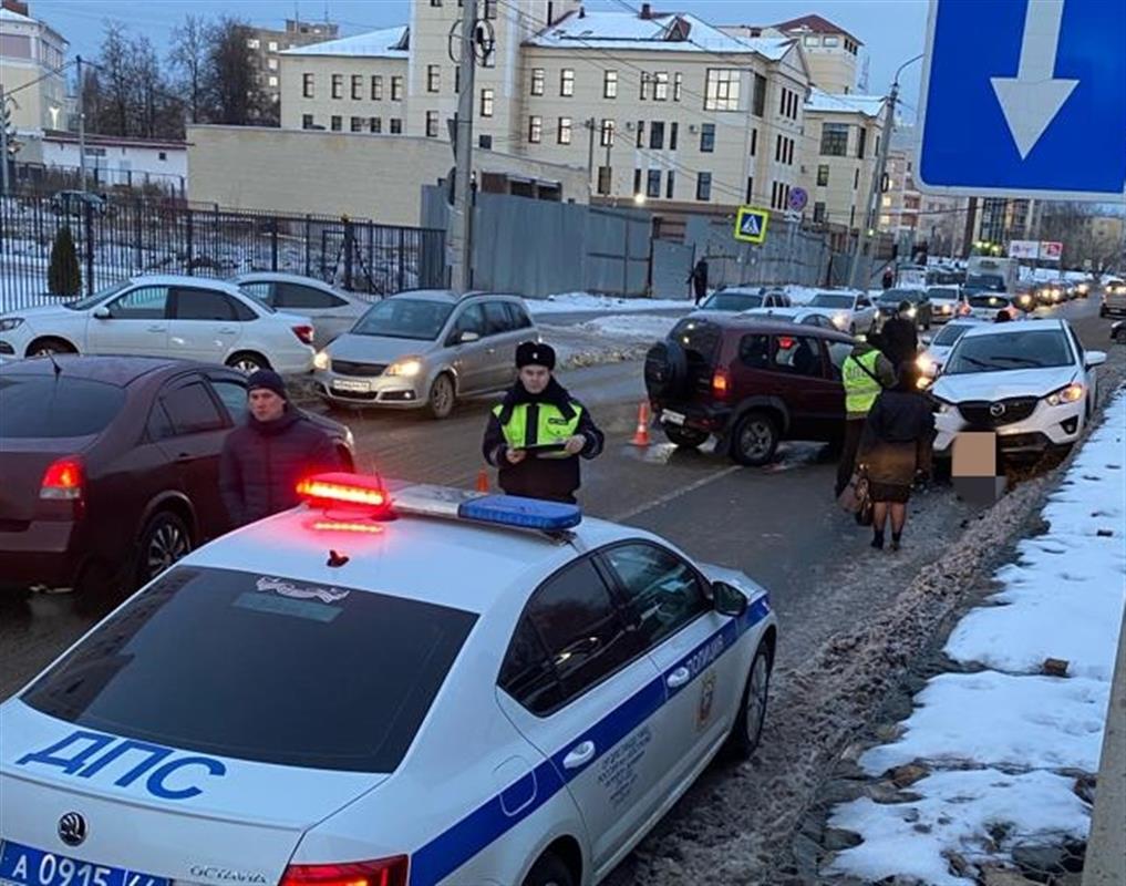 На пешеходном переходе в Костроме насмерть сбили женщину
