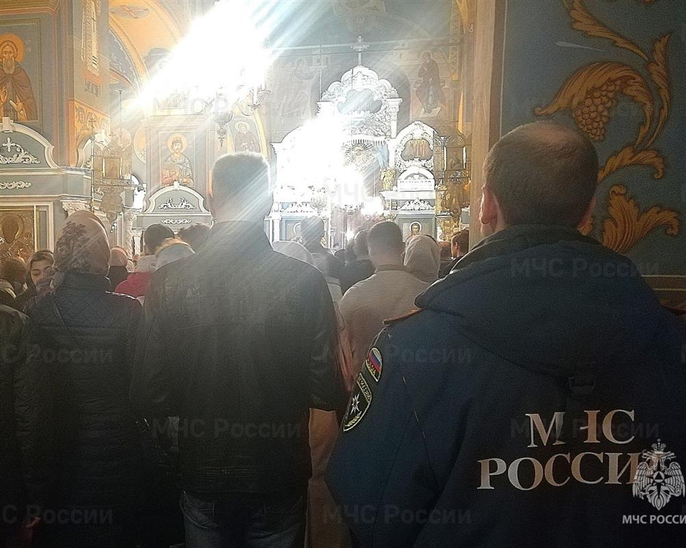 Костромичам напоминают правила пожарной безопасности при посещении храмов в Пасху